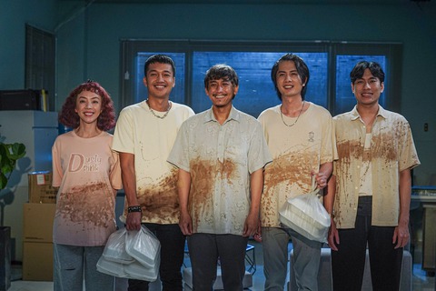 Nghề siêu dễ: Tiếng cười sảng khoái nhưng có lắng đọng? - Ảnh 3. Nghề siêu dễ: Tiếng cười sảng khoái nhưng có lắng đọng? - Ảnh 3.