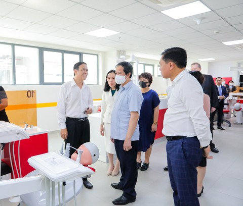 Đại học tư thục cần đặt trách nhiệm quốc gia trong tầm nhìn phát triển bền vững - Ảnh 3. Đại học tư thục cần đặt trách nhiệm quốc gia trong tầm nhìn phát triển bền vững - Ảnh 3.