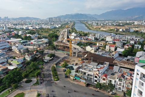 Thông xe một phần tại nút giao nghìn tỉ chậm tiến độ ở Khánh Hòa - Ảnh 5. Thông xe một phần tại nút giao nghìn tỉ chậm tiến độ ở Khánh Hòa - Ảnh 5.