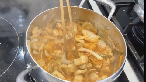 Cơm trộn và canh tương đậu kim chi: Cần gì phải đến Hàn Quốc mới được ăn? - Ảnh 6. Cơm trộn và canh tương đậu kim chi: Cần gì phải đến Hàn Quốc mới được ăn? - Ảnh 6.
