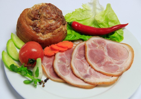 Giò heo ngâm mắm ớt: Làm sẵn để nghỉ lễ ăn chơi - Ảnh 3. Giò heo ngâm mắm ớt: Làm sẵn để nghỉ lễ ăn chơi - Ảnh 3.