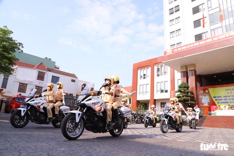 Toàn lực lượng Công an Đà Nẵng đồng loạt ra quân tấn công, trấn áp tội phạm - Ảnh 3. Toàn lực lượng Công an Đà Nẵng đồng loạt ra quân tấn công, trấn áp tội phạm - Ảnh 3.
