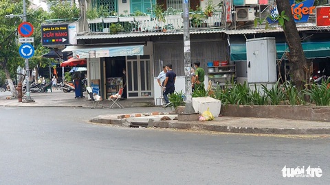 Điều tra vụ nam thanh niên chết trên vũng máu, cơ thể có vết thương - Ảnh 2. Điều tra vụ nam thanh niên chết trên vũng máu, cơ thể có vết thương - Ảnh 2.