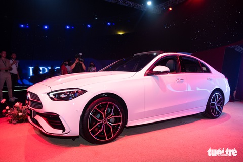 Mercedes-Benz C-Class 2022 ra mắt Việt Nam: Giá cao nhất 2,4 tỉ đồng, như tiểu S-Class - Ảnh 1. Mercedes-Benz C-Class 2022 ra mắt Việt Nam: Giá cao nhất 2,4 tỉ đồng, như tiểu S-Class - Ảnh 1.