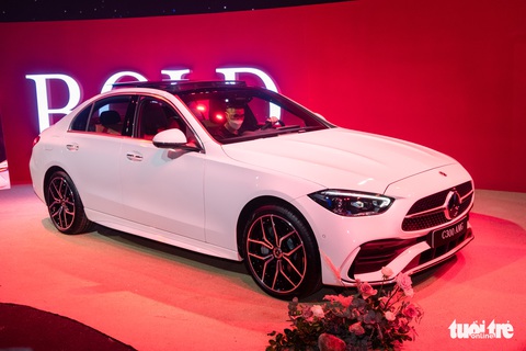 Mercedes-Benz C-Class 2022 ra mắt Việt Nam: Giá cao nhất 2,4 tỉ đồng, như tiểu S-Class - Ảnh 2. Mercedes-Benz C-Class 2022 ra mắt Việt Nam: Giá cao nhất 2,4 tỉ đồng, như tiểu S-Class - Ảnh 2.