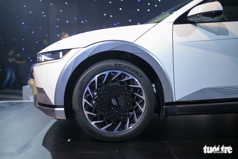 Hyundai Ioniq 5 ra mắt Việt Nam: Xe điện cạnh tranh Kia EV6, đi 450km trong 1 lần sạc - Ảnh 10. Hyundai Ioniq 5 ra mắt Việt Nam: Xe điện cạnh tranh Kia EV6, đi 450km trong 1 lần sạc - Ảnh 10.