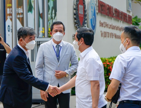 Bộ trưởng Bộ GD-ĐT Nguyễn Kim Sơn thăm Trường Quốc tế Bắc Mỹ - Ảnh 1. Bộ trưởng Bộ GD-ĐT Nguyễn Kim Sơn thăm Trường Quốc tế Bắc Mỹ - Ảnh 1.