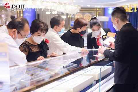 Khai trương DOJI Tower và Trung tâm trang sức cao cấp tại TP.HCM - Ảnh 3. Khai trương DOJI Tower và Trung tâm trang sức cao cấp tại TP.HCM - Ảnh 3.