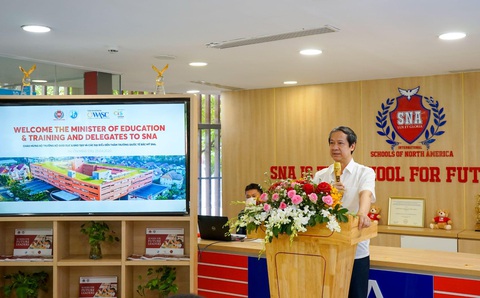 Bộ trưởng Bộ GD-ĐT Nguyễn Kim Sơn thăm Trường Quốc tế Bắc Mỹ - Ảnh 3. Bộ trưởng Bộ GD-ĐT Nguyễn Kim Sơn thăm Trường Quốc tế Bắc Mỹ - Ảnh 3.
