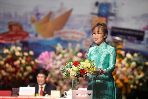 HDBank đặt kế hoạch lợi nhuận trước thuế năm 2022 gần 10.000 tỉ đồng, chia cổ tức 25% - Ảnh 1. HDBank đặt kế hoạch lợi nhuận trước thuế năm 2022 gần 10.000 tỉ đồng, chia cổ tức 25% - Ảnh 1.