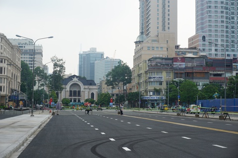 Metro số 1 trả mặt bằng đường Lê Lợi - Ảnh 2. Metro số 1 trả mặt bằng đường Lê Lợi - Ảnh 2.
