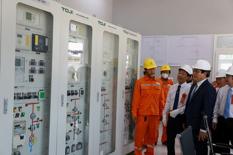 Vận hành TBA 110kV Cam Lộ và đấu nối mừng 50 năm Quảng Trị giải phóng - Ảnh 2. Vận hành TBA 110kV Cam Lộ và đấu nối mừng 50 năm Quảng Trị giải phóng - Ảnh 2.