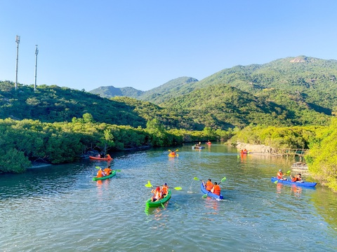 Đến Nha Trang tận hưởng biển xanh, khám phá đại ngàn - Ảnh 5. Đến Nha Trang tận hưởng biển xanh, khám phá đại ngàn - Ảnh 5.