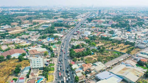 Mở rộng quốc lộ 13: Bình Dương khởi động, sao TP.HCM chưa rục rịch? - Ảnh 1. Mở rộng quốc lộ 13: Bình Dương khởi động, sao TP.HCM chưa rục rịch? - Ảnh 1.