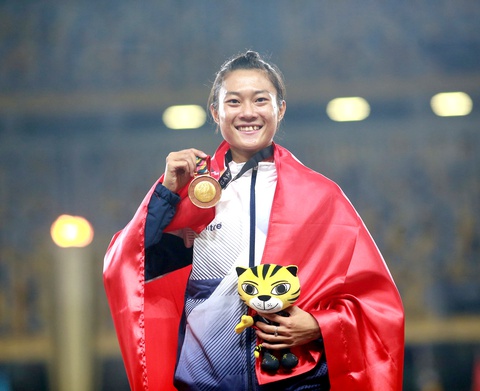 Rút tên nữ hoàng tốc độ Lê Tú Chinh khỏi danh sách dự SEA Games 31 - Ảnh 1. Rút tên nữ hoàng tốc độ Lê Tú Chinh khỏi danh sách dự SEA Games 31 - Ảnh 1.