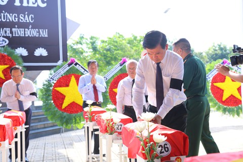 Đồng Nai tổ chức lễ truy điệu 28 hài cốt liệt sĩ đặc công Rừng Sác - Ảnh 2. Đồng Nai tổ chức lễ truy điệu 28 hài cốt liệt sĩ đặc công Rừng Sác - Ảnh 2.