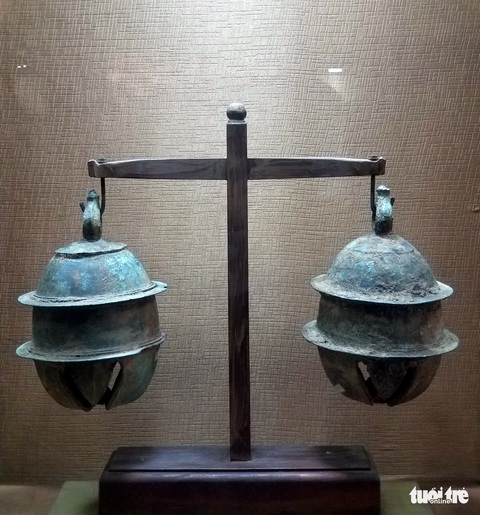 Triển lãm cổ vật từ 5 bộ sưu tập của linh mục Nguyễn Hữu Triết - Ảnh 4. Triển lãm cổ vật từ 5 bộ sưu tập của linh mục Nguyễn Hữu Triết - Ảnh 4.