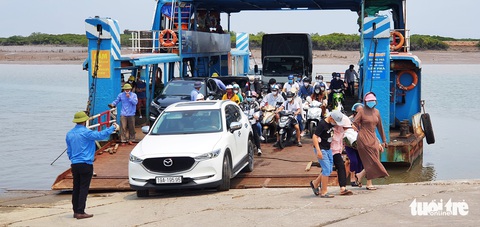 Hải Phòng tạm dừng đưa ôtô, xe tải ra đảo Cát Bà dịp lễ 30-4 - Ảnh 2. Hải Phòng tạm dừng đưa ôtô, xe tải ra đảo Cát Bà dịp lễ 30-4 - Ảnh 2.