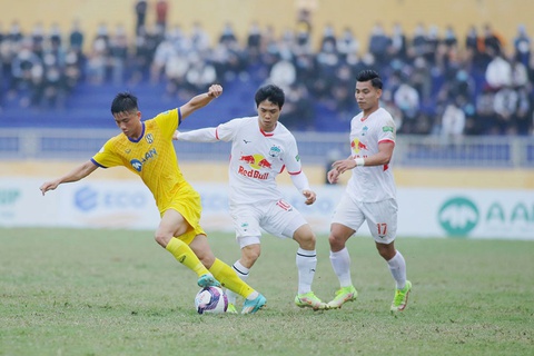CLB Hải Phòng giật cả 3 danh hiệu tháng 3 của V-League 2022 - Ảnh 2. CLB Hải Phòng giật cả 3 danh hiệu tháng 3 của V-League 2022 - Ảnh 2.