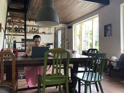 Vừa nghỉ lễ vừa... cân mọi deadline - Ảnh 1. Vừa nghỉ lễ vừa... cân mọi deadline - Ảnh 1.