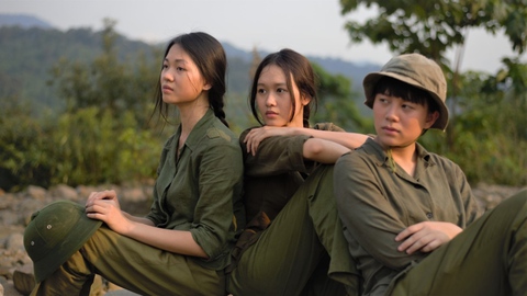 Phim Bình minh đỏ của đạo diễn Nguyễn Thanh Vân: Một cách học sử qua nghệ thuật - Ảnh 1. Phim Bình minh đỏ của đạo diễn Nguyễn Thanh Vân: Một cách học sử qua nghệ thuật - Ảnh 1.