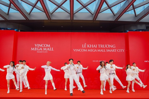 Khai trương TTTM Vincom Mega Mall Smart City - Ảnh 3. Khai trương TTTM Vincom Mega Mall Smart City - Ảnh 3.