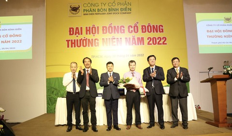 Đại hội đồng cổ đông Công ty phân bón Bình Điền 2022: Vượt khó vươn lên từ đại dịch - Ảnh 3. Đại hội đồng cổ đông Công ty phân bón Bình Điền 2022: Vượt khó vươn lên từ đại dịch - Ảnh 3.