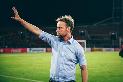 Đội tuyển U23 Thái Lan đi chuyên cơ đến Hà Nội dự SEA Games 31 - Ảnh 1. Đội tuyển U23 Thái Lan đi chuyên cơ đến Hà Nội dự SEA Games 31 - Ảnh 1.