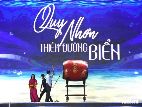 ‘Quy Nhơn - thiên đường biển’ khai mạc Lễ hội du lịch Bình Định - Ảnh 4. ‘Quy Nhơn - thiên đường biển’ khai mạc Lễ hội du lịch Bình Định - Ảnh 4.