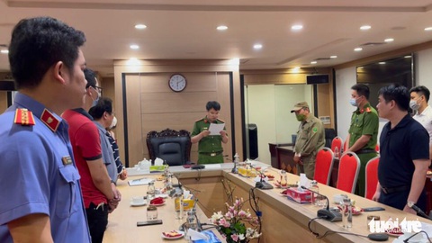Ra lệnh bắt chủ tịch Công ty AIC Nguyễn Thị Thanh Nhàn và giám đốc Sở Y tế Đồng Nai - Ảnh 2. Ra lệnh bắt chủ tịch Công ty AIC Nguyễn Thị Thanh Nhàn và giám đốc Sở Y tế Đồng Nai - Ảnh 2.