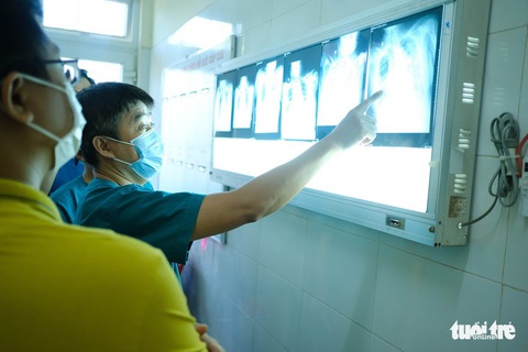 Tin COVID-19 chiều 29-4: Ca mới còn 6.068, số tử vong còn 1 - Ảnh 1. Tin COVID-19 chiều 29-4: Ca mới còn 6.068, số tử vong còn 1 - Ảnh 1.