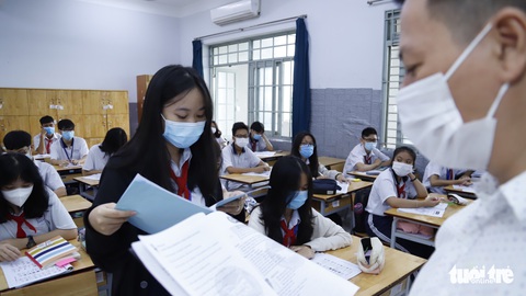 Giảm khó cho việc triển khai chương trình lớp 10 mới, cách nào? - Ảnh 1. Giảm khó cho việc triển khai chương trình lớp 10 mới, cách nào? - Ảnh 1.