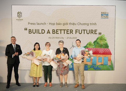 Chung tay kiến tạo tương lai cho trẻ em Việt Nam - Ảnh 1. Chung tay kiến tạo tương lai cho trẻ em Việt Nam - Ảnh 1.