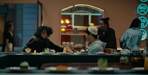 Dư luận phẫn nộ vì MV There’s no one at all của Sơn Tùng M-TP có cách giải quyết độc hại - Ảnh 1. Dư luận phẫn nộ vì MV There’s no one at all của Sơn Tùng M-TP có cách giải quyết độc hại - Ảnh 1.