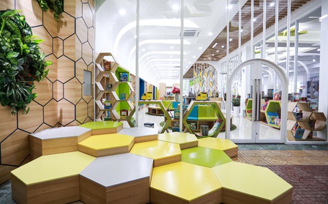 Sức hút từ thư viện với giao diện nhiều màu sắc tại Asian School - Ảnh 3. Sức hút từ thư viện với giao diện nhiều màu sắc tại Asian School - Ảnh 3.
