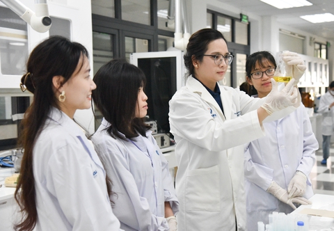 Nhà khoa học trẻ hàng đầu nước Mỹ phát triển công cụ chẩn đoán sớm cho người Việt - Ảnh 1. Nhà khoa học trẻ hàng đầu nước Mỹ phát triển công cụ chẩn đoán sớm cho người Việt - Ảnh 1.