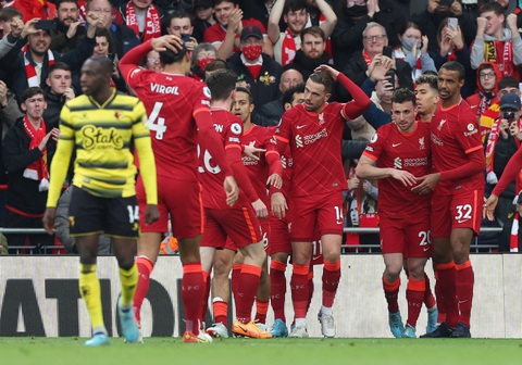 Man City và Liverpool so kè quyết liệt trên ngôi đầu, Chelsea thảm bại - Ảnh 1. Man City và Liverpool so kè quyết liệt trên ngôi đầu, Chelsea thảm bại - Ảnh 1.