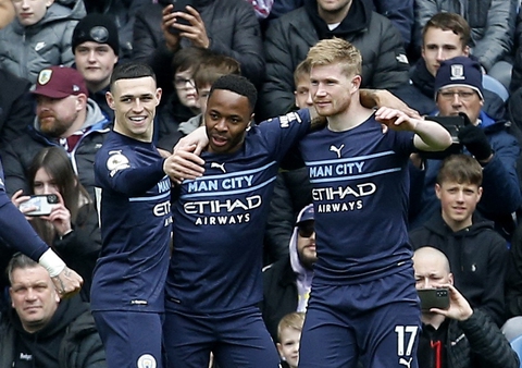 Man City và Liverpool so kè quyết liệt trên ngôi đầu, Chelsea thảm bại - Ảnh 2. Man City và Liverpool so kè quyết liệt trên ngôi đầu, Chelsea thảm bại - Ảnh 2.