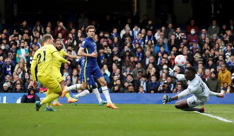 Man City và Liverpool so kè quyết liệt trên ngôi đầu, Chelsea thảm bại - Ảnh 3. Man City và Liverpool so kè quyết liệt trên ngôi đầu, Chelsea thảm bại - Ảnh 3.
