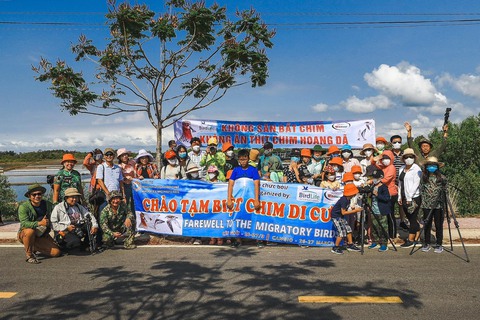 Trải nghiệm ngắm và săn ảnh chim di cư ở Cần Giờ - Ảnh 8. Trải nghiệm ngắm và săn ảnh chim di cư ở Cần Giờ - Ảnh 8.