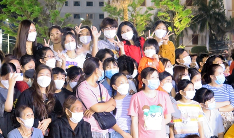 Ngắm các hoa hậu, á hậu trong trang phục ‘áo dài qua miền di sản Phú Yên’ - Ảnh 8. Ngắm các hoa hậu, á hậu trong trang phục ‘áo dài qua miền di sản Phú Yên’ - Ảnh 8.