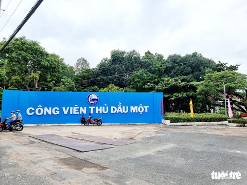 Nhà nước nhận bàn giao và “trả lại tên” cho công viên Thủ Dầu Một - Ảnh 1. Nhà nước nhận bàn giao và “trả lại tên” cho công viên Thủ Dầu Một - Ảnh 1.