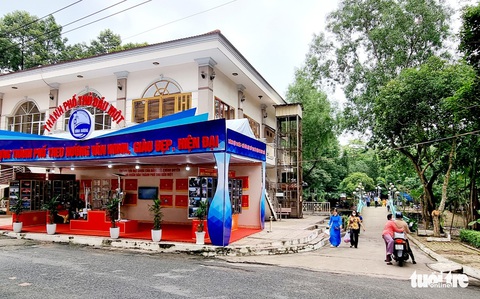 Nhà nước nhận bàn giao và “trả lại tên” cho công viên Thủ Dầu Một - Ảnh 2. Nhà nước nhận bàn giao và “trả lại tên” cho công viên Thủ Dầu Một - Ảnh 2.