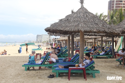 Khách sạn ven biển Đà Nẵng kín phòng do… nhiều khách sạn chưa mở lại - Ảnh 6. Khách sạn ven biển Đà Nẵng kín phòng do… nhiều khách sạn chưa mở lại - Ảnh 6.