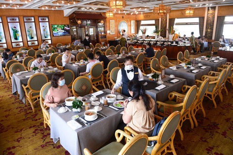 Du lịch tại chỗ tăng mạnh, du khách chọn bảo tàng, di tích lịch sử là điểm đến dịp 30-4 - Ảnh 8. Du lịch tại chỗ tăng mạnh, du khách chọn bảo tàng, di tích lịch sử là điểm đến dịp 30-4 - Ảnh 8.