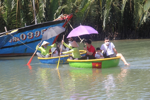 Thủ phủ thuyền thúng du lịch - Ảnh 3. Thủ phủ thuyền thúng du lịch - Ảnh 3.