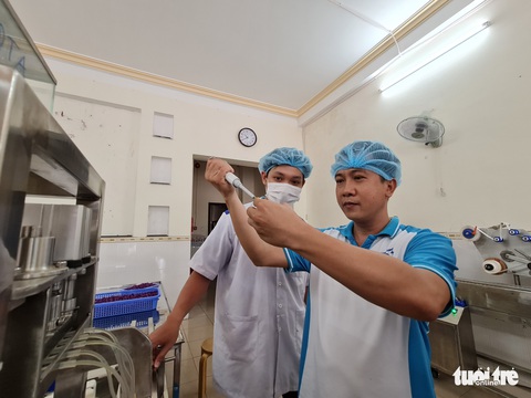Cầm cố tài sản, ở nhà thuê để sản xuất ống nghiệm tiêu chuẩn quốc tế - Ảnh 2. Cầm cố tài sản, ở nhà thuê để sản xuất ống nghiệm tiêu chuẩn quốc tế - Ảnh 2.