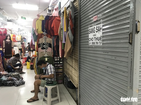 Hàng loạt tiểu thương chợ sỉ lẫn chợ lẻ ở TP.HCM đóng sạp, vì sao? - Ảnh 2. Hàng loạt tiểu thương chợ sỉ lẫn chợ lẻ ở TP.HCM đóng sạp, vì sao? - Ảnh 2.