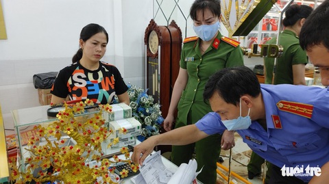 Một tiệm vàng ở An Giang bị điều tra trốn thuế 90 tỉ đồng - Ảnh 1. Một tiệm vàng ở An Giang bị điều tra trốn thuế 90 tỉ đồng - Ảnh 1.