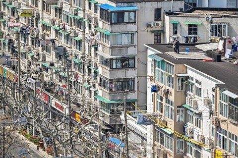 Cuộc sống khó khăn giữa phong tỏa ở Thượng Hải - Ảnh 1. Cuộc sống khó khăn giữa phong tỏa ở Thượng Hải - Ảnh 1.